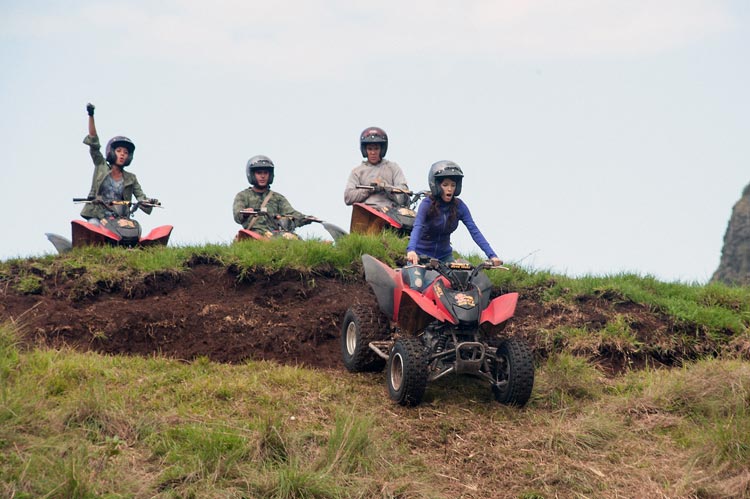 Mike y Dave buscan rollo serio