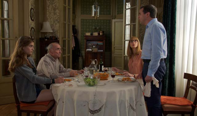 El Sr. Henri comparte piso