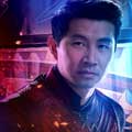 Shang-Chi y la leyenda de los diez anillos cartel reducido Simu Liu es Shang-Chi