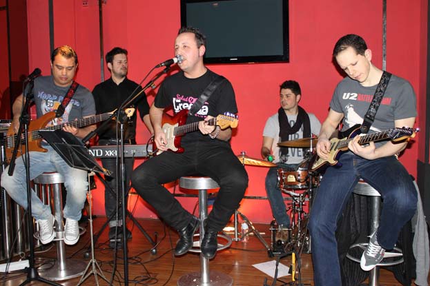 Tregua en concierto en Leon 2