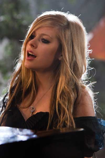 Avril Lavigne Videoclip Alicia en el país de las maravillas