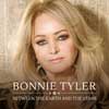 Bonnie Tyler: Between the earth and the stars - portada reducida