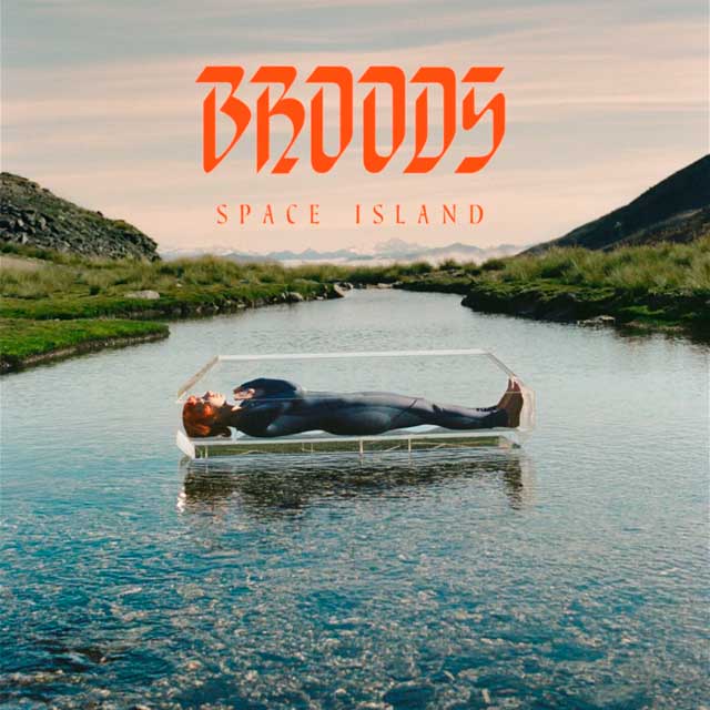 BROODS: Space island - portada