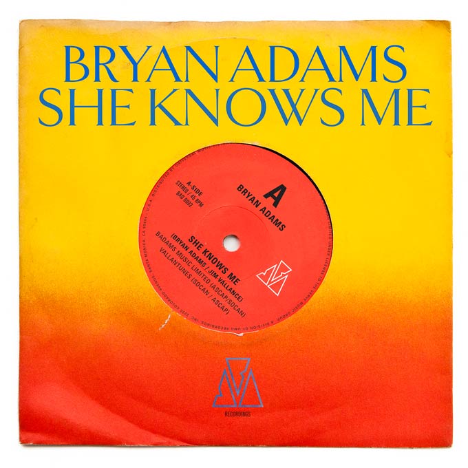 Bryan Adams: She knows me, la portada de la canción