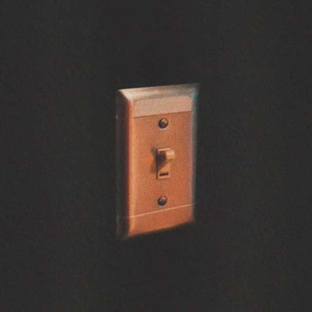 Charlie Puth: Light switch - portada