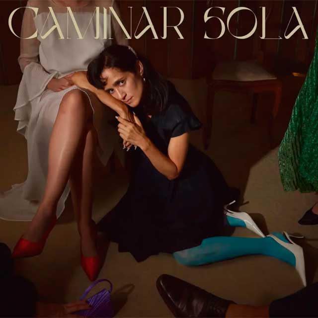 Julieta Venegas: Caminar sola - portada