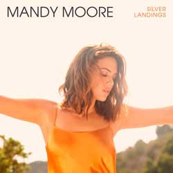 Mandy Moore: Silver landings - portada mediana