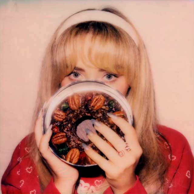 Sabrina Carpenter: Fruitcake - portada