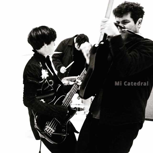 Triángulo de Amor Bizarro: Mi catedral - portada