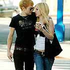 Avril Lavigne se casa