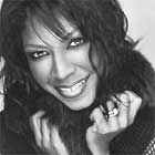 Natalie Cole publica Leavin' en septiembre