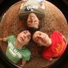 Taxi siguen presentando Mil historias en concierto