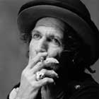 Keith Richards va borracho a rodar