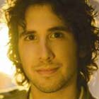 A la venta el disco navideño de Josh Groban en España
