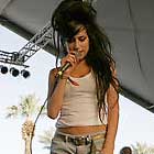 Amy Winehouse vuelve al nº1 en Reino Unido