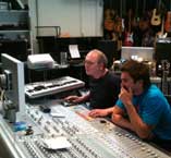 Juanes en el estudio de grabacion