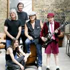 AC/DC lidera la lista britanica