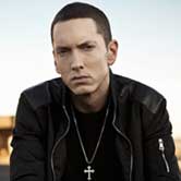 Eminem lidera la lista de albumes britanica