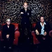 Discoverer avanza lo nuevo de R.E.M.