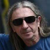 Gira "En el teatro" de Rosendo