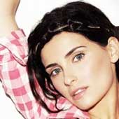 "Big hoops (Bigger the better)", lo proximo de Nelly Furtado