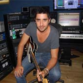 Se acerca el estreno de "Ella vive en mi" de Alex Ubago