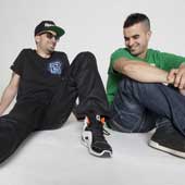 Firmas y presentaciones de Toteking & Shotta