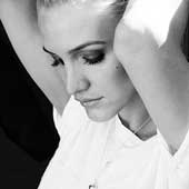 "Bat for a heart", lo nuevo de Ashlee Simpson