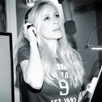 Las chicas rinden tributo a Alejandro Sanz