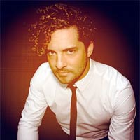 David Bisbal regresa al número 1 de la lista de ventas