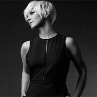 Un sentido homenaje de Pasión Vega a Carlos Cano