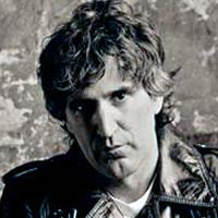 Mikel Erentxun vuelve en solitario