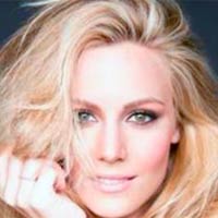 Edurne también canta para la Vuelta 2015
