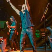 Maná lidera la lista de discos en España con Cama incendida