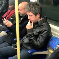 Un mundo normal por Noel Gallagher