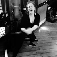 Adele sigue nº1 en discos en España con '25'