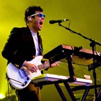 Rostam Batmanglij sale de Vampire Weekend