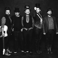 Love of Lesbian directo al nº1 en discos en España