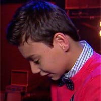 Adrián 3ª semana nº1 en discos en España con 'Lleno de vida'