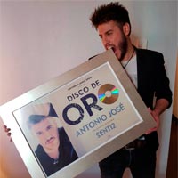 Antonio José número 1 en discos en España con 'Senti2'