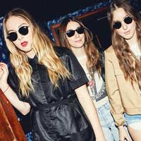 Haim versiona una canción de Shania Twain
