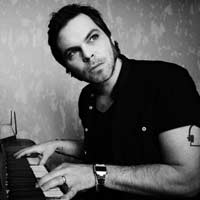 Gaz Coombes nº1 en LaHiguera.net con "Wounded egos"