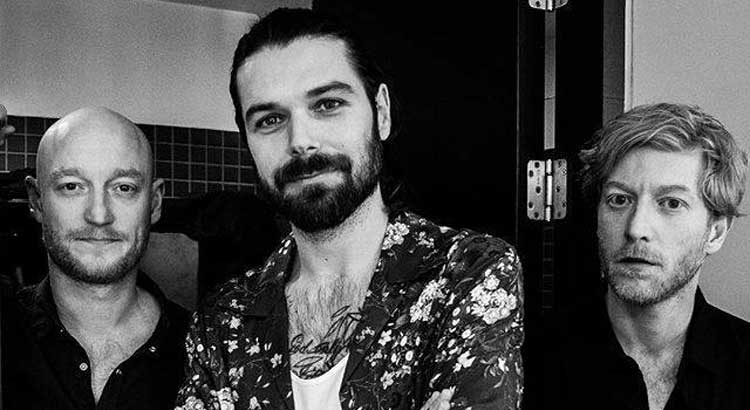 Biffy Clyro en modo David Bowie