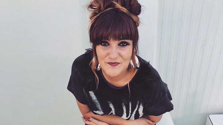 Rozalén versiona 'Fíjate bien'