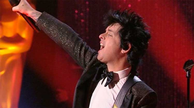 Green Day nº1 en discos en UK con 'Father of all...'