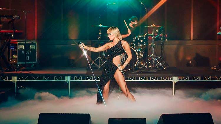 Miley Cyrus hace una versión del 'Maneater'