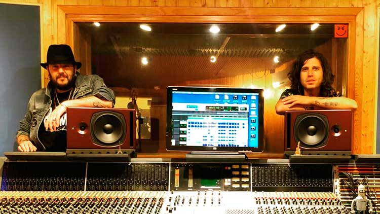 Rulo y la contrabanda publica edición especial de su último disco