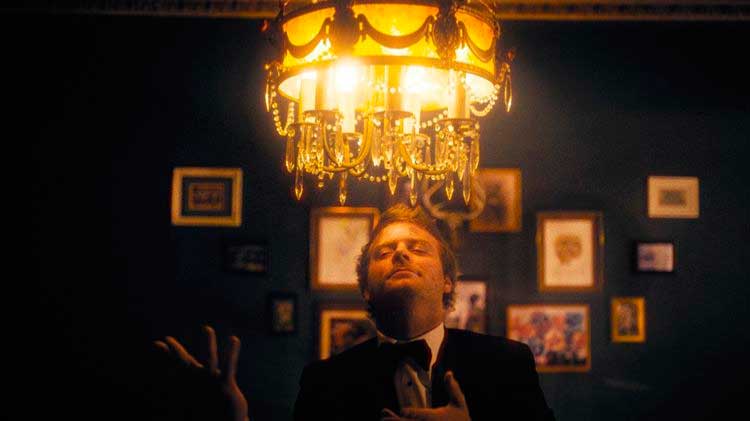 Primera canción y videoclip de Crowded House en una década