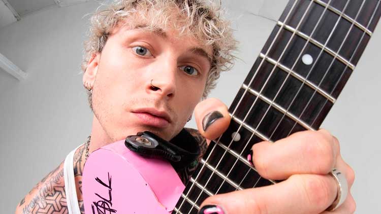 Machine Gun Kelly en el Saturday Night Live