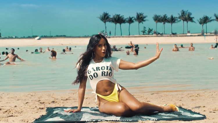 Anitta en el videoclip de 'Girl from Rio'